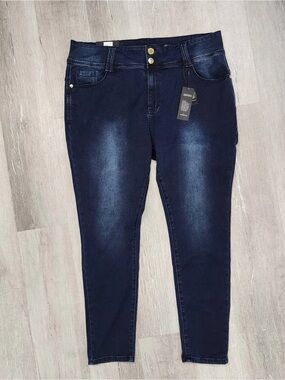City Chic Dark Wash Asha High Rise Skinny Jeans - New - Size 20 Short